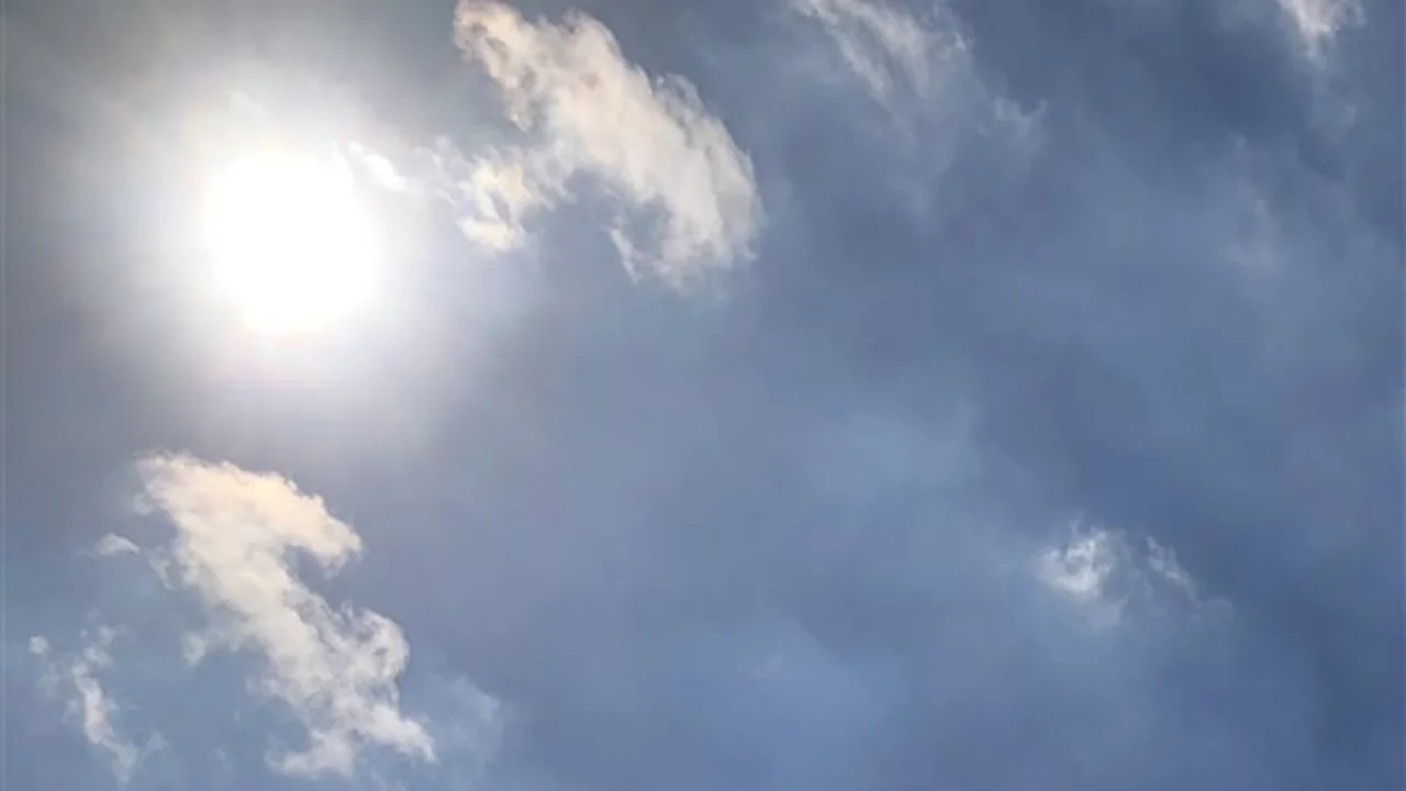 أجواء متباينة.. طقس المنطقة الشرقية اليوم يسجل انخفاضاً ملحوظاً في درجات الحرارة ليلاً